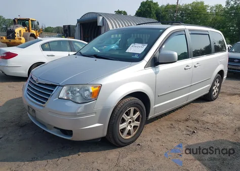 2010 Chrysler Town & Country Touring from USA, damaged, VIN 2A4RR5DX1AR253430
